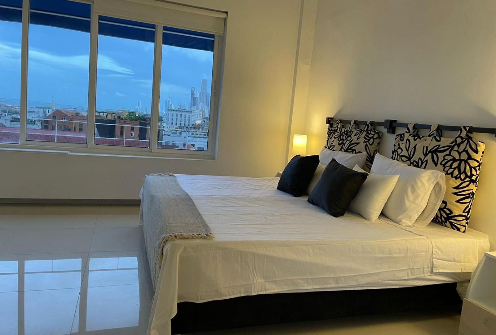 Apartment Hermosos En La Ciudad Vieja